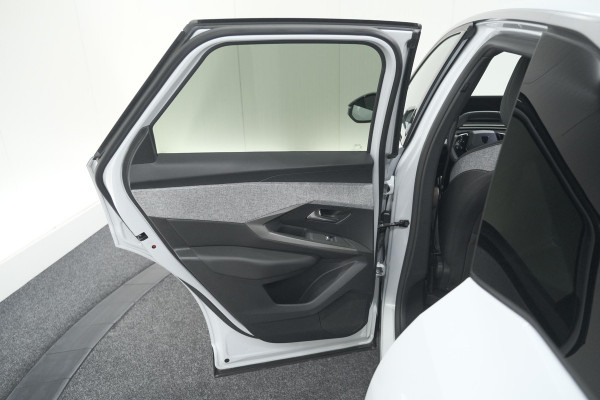 Peugeot 3008 1.2 Hybrid 136 Allure | Seat Pack | Navigatie | Camera | Apple Carplay