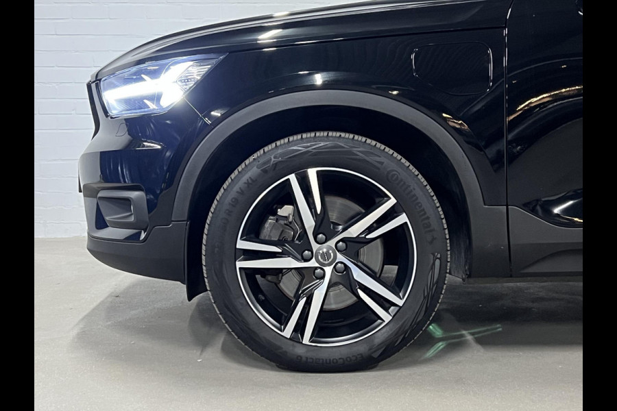Volvo XC40 T5 Plug-in hybrid R-design Trekhaak | Adaptive Cruise | Open dak | Stoel-/stuurverwarming | Achteruitrij camera | Carplay