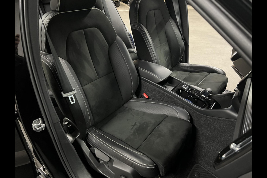 Volvo XC40 T5 Plug-in hybrid R-design Trekhaak | Adaptive Cruise | Open dak | Stoel-/stuurverwarming | Achteruitrij camera | Carplay