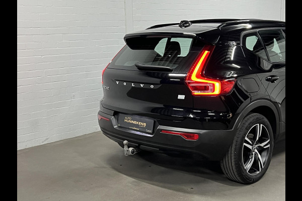 Volvo XC40 T5 Plug-in hybrid R-design Trekhaak | Adaptive Cruise | Open dak | Stoel-/stuurverwarming | Achteruitrij camera | Carplay