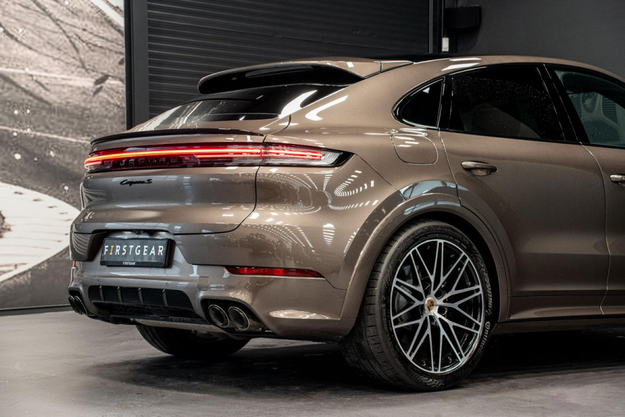 Porsche Cayenne Coupé 3.0 S E-Hybrid *Burmester / Club-Leder Interieur / Vierwielbesturing / Paint-to-Sample / Soft-Close / Stoelventilatie / Keyless*
