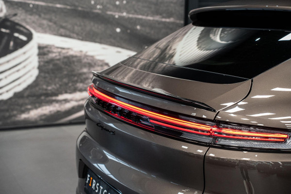 Porsche Cayenne Coupé 3.0 S E-Hybrid *Burmester / Club-Leder Interieur / Vierwielbesturing / Paint-to-Sample / Soft-Close / Stoelventilatie / Keyless*