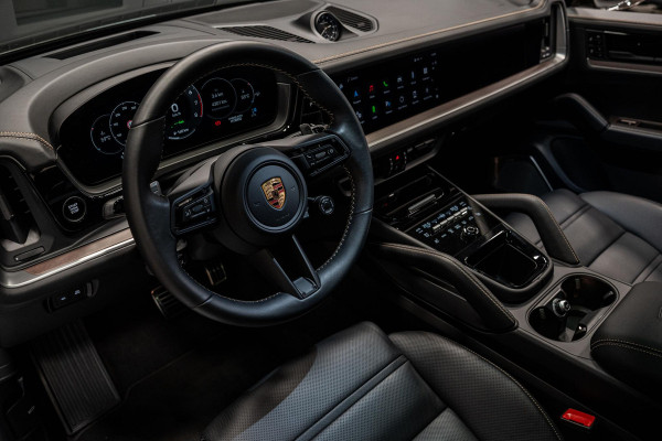 Porsche Cayenne Coupé 3.0 S E-Hybrid *Burmester / Club-Leder Interieur / Vierwielbesturing / Paint-to-Sample / Soft-Close / Stoelventilatie / Keyless*