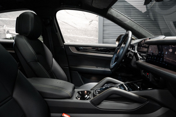 Porsche Cayenne Coupé 3.0 S E-Hybrid *Burmester / Club-Leder Interieur / Vierwielbesturing / Paint-to-Sample / Soft-Close / Stoelventilatie / Keyless*