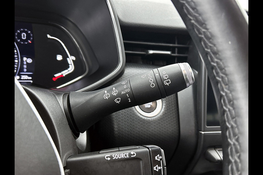 Renault Clio 1.3 TCe line(Goed OnderH, Camera, Trekhaak, Carplay, Climate Con, Navi, Etc)