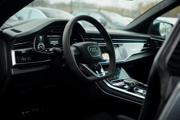 Audi Q8 4.0 TFSI RS Q8 quattro / NL Auto / Pano / Keramisch / Performance / Stoelklima