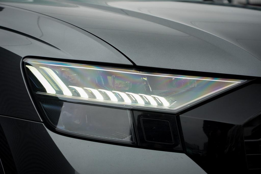 Audi Q8 4.0 TFSI RS Q8 quattro / NL Auto / Pano / Keramisch / Performance / Stoelklima