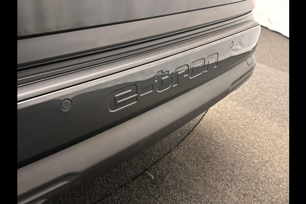 Audi Q4 e-tron 40 Launch edition Advanced Plus 77 kWh Trekhaak Adaptieve Cruise Panoramadak Virtual-cockpit Stuur/Stoel Verwarming