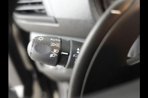 Peugeot Expert 2.0 HDI 180PK Dubbele Cabine Automaat Peugeot Expert 2.0 BlueHDI 180 Automaat Airco Dubbele Cabine Navigatie