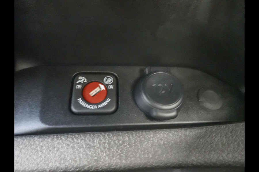 Peugeot Expert 2.0 HDI 180PK Dubbele Cabine Automaat Peugeot Expert 2.0 BlueHDI 180 Automaat Airco Dubbele Cabine Navigatie