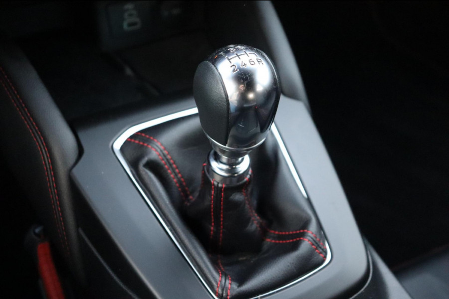 Ford Focus 1.0 EcoBoost Hybrid ST Line X 155pk org.NL head-up trekhaak camera stuur+stoel+raamverw.