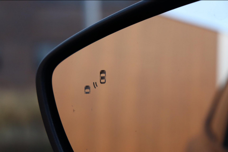 Ford Focus 1.0 EcoBoost Hybrid ST Line X 155pk org.NL head-up trekhaak camera stuur+stoel+raamverw.