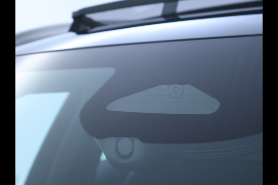 Mercedes-Benz C-Klasse Estate 300 e AMG Plug-In Hybride Edition AMG-Line | Panorama Schuif-Kanteldak | Alarm Klasse 3  |360° camera | Stuur en Stoelverwarming. Inclusief 24 maanden Mercedes-Benz Certified garantie voor Europa.