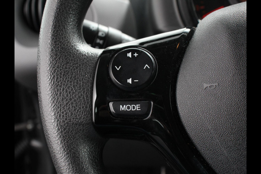 Peugeot 108 1.0 e-VTi Active | Navigatie | Apple Carplay/Android Auto | Touchscreen | Airco | Bluetooth | Led | 5 deurs