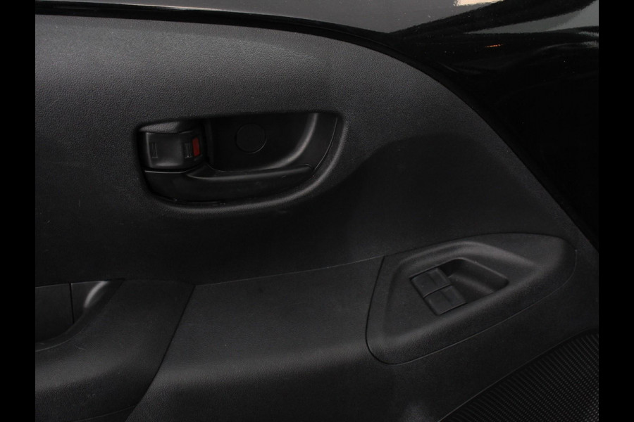 Peugeot 108 1.0 e-VTi Active | Navigatie | Apple Carplay/Android Auto | Touchscreen | Airco | Bluetooth | Led | 5 deurs