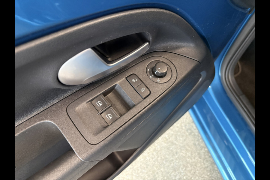 Seat Mii 1.0 Style Intense 5-drs. BEATSAUDIO/CRUISE/MEDIA/PDC/WINTERPACK