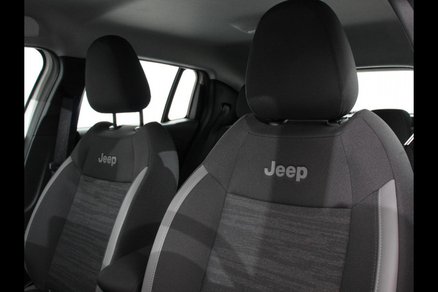 Jeep Avenger Longitude 54 kWh | Navigatie | Apple Carplay/ Android Auto | Parkeersensor achter | Cruise Control | Stoelverwarming | Full LED | Virtual Cockpit | Climate Control |