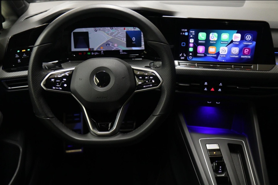 Volkswagen Golf 1.5 eTSI R-Line 150 PK BLACKSTYLE/PANO/CARPLAY/ACC/LANEASSIST/VOL