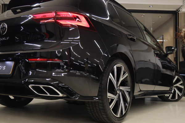 Volkswagen Golf 1.5 eTSI R-Line 150 PK BLACKSTYLE/PANO/CARPLAY/ACC/LANEASSIST/VOL