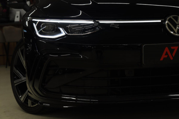 Volkswagen Golf 1.5 eTSI R-Line 150 PK BLACKSTYLE/PANO/CARPLAY/ACC/LANEASSIST/VOL