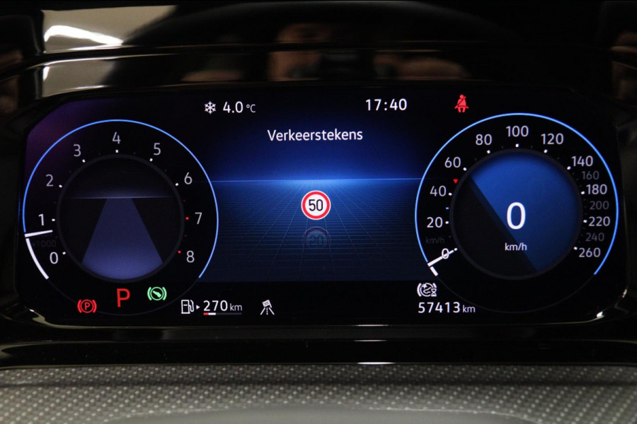 Volkswagen Golf 1.5 eTSI R-Line 150 PK BLACKSTYLE/PANO/CARPLAY/ACC/LANEASSIST/VOL