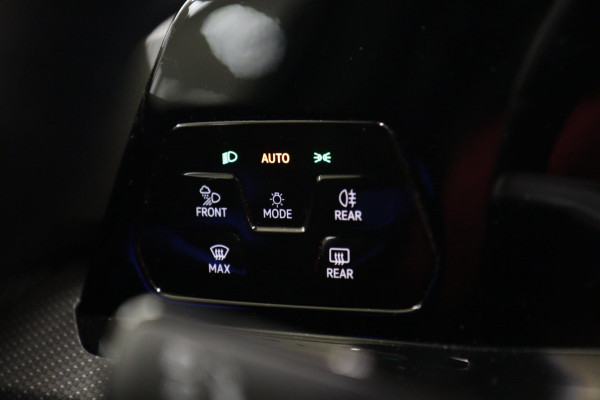 Volkswagen Golf 1.5 eTSI R-Line 150 PK BLACKSTYLE/PANO/CARPLAY/ACC/LANEASSIST/VOL