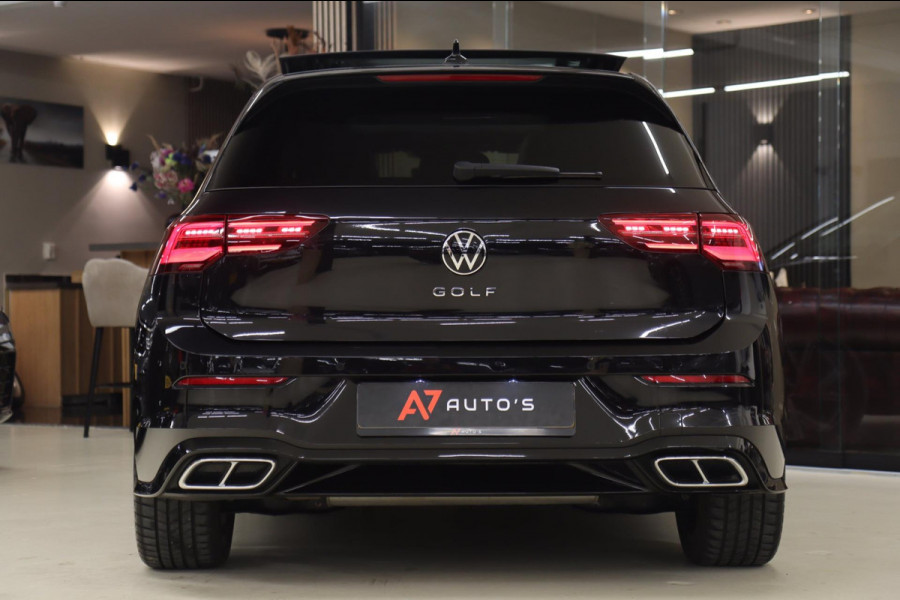 Volkswagen Golf 1.5 eTSI R-Line 150 PK BLACKSTYLE/PANO/CARPLAY/ACC/LANEASSIST/VOL