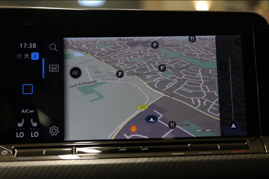 Volkswagen Golf 1.5 eTSI R-Line 150 PK BLACKSTYLE/PANO/CARPLAY/ACC/LANEASSIST/VOL