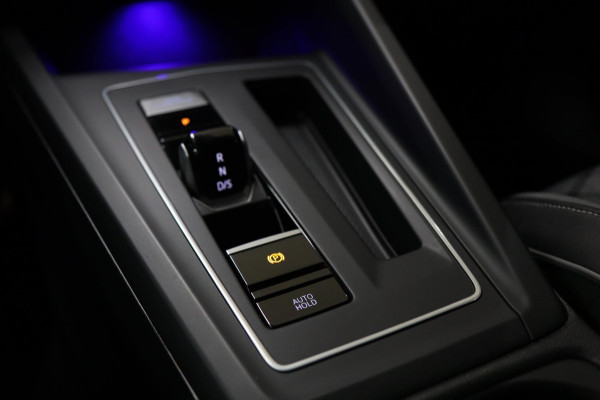 Volkswagen Golf 1.5 eTSI R-Line 150 PK BLACKSTYLE/PANO/CARPLAY/ACC/LANEASSIST/VOL