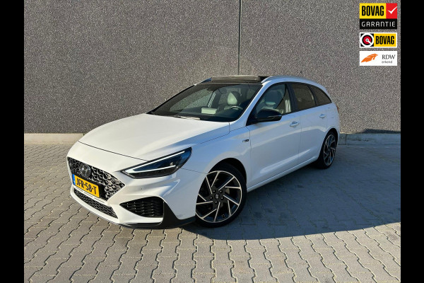 Hyundai i30 1.5 T-GDi MHEV N-Line Sky | AUTOMAAT | TREKHAAK | PANO | A.CAMERA | STOEL/STUURVERWARMING | APK T/M 23-9-2027 | TOPPER