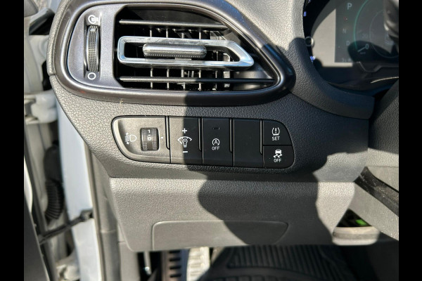 Hyundai i30 1.5 T-GDi MHEV N-Line Sky | AUTOMAAT | TREKHAAK | PANO | A.CAMERA | STOEL/STUURVERWARMING | APK T/M 23-9-2027 | TOPPER