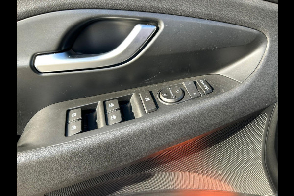 Hyundai i30 1.5 T-GDi MHEV N-Line Sky | AUTOMAAT | TREKHAAK | PANO | A.CAMERA | STOEL/STUURVERWARMING | APK T/M 23-9-2027 | TOPPER
