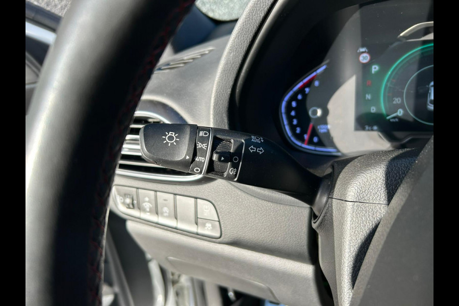 Hyundai i30 1.5 T-GDi MHEV N-Line Sky | AUTOMAAT | TREKHAAK | PANO | A.CAMERA | STOEL/STUURVERWARMING | APK T/M 23-9-2027 | TOPPER