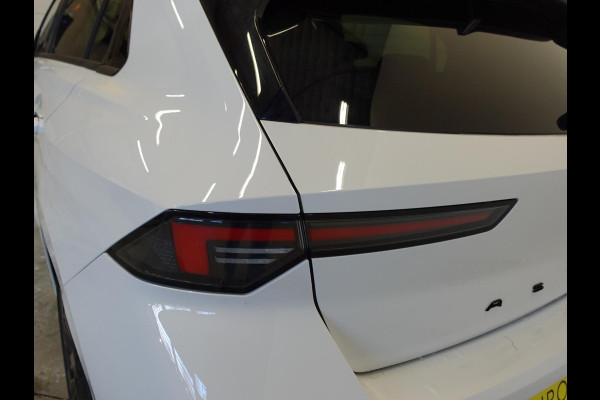 Opel Astra 1.2 Automaat GS Line | Climate control | Adaptive cruise control | LED | Voorstoelen verwarmd | Stuurwiel verwarmd | Achteruitrij camera 360* | Sfeer verlichting | Apple carplay/ Android auto