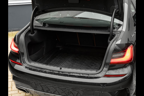 BMW 3-serie M340i xDrive - Individual Leder - Head-Up - Harman Kardon - Parking Ass Plus