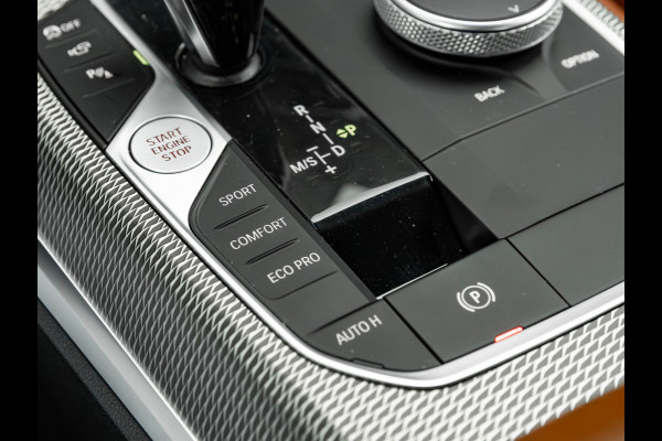 BMW 3-serie M340i xDrive - Individual Leder - Head-Up - Harman Kardon - Parking Ass Plus