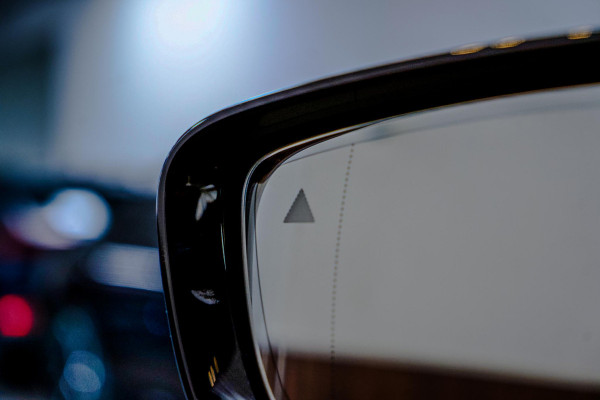 BMW 3-serie 330i High Executive M-Sport|Schuifdak|Laser|Elektr.Stoelen|