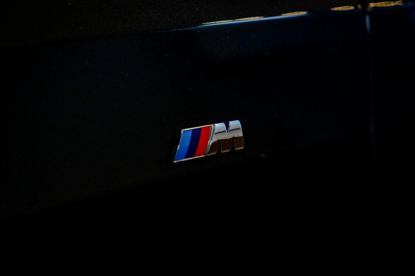 BMW 3-serie 330i High Executive M-Sport|Schuifdak|Laser|Elektr.Stoelen|
