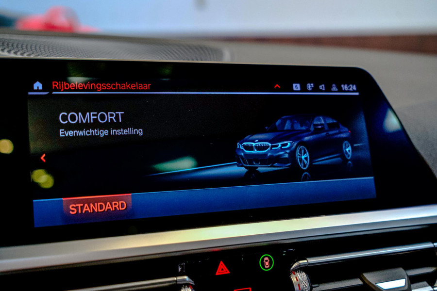 BMW 3-serie 330i High Executive M-Sport|Schuifdak|Laser|Elektr.Stoelen|