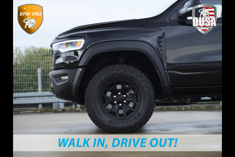 Dodge Ram | RHO | 3.0L Twin-Turbo I6 | 4x4 | Crew Cab | Black Edition | Panoramadak | 14,4-inch Touchscreen | Passenger Display | Getoonde accessoires zijn verkrijgbaar tegen meerprijs