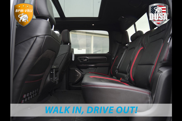 Dodge Ram | RHO | 3.0L Twin-Turbo I6 | 4x4 | Crew Cab | Black Edition | Panoramadak | 14,4-inch Touchscreen | Passenger Display | Getoonde accessoires zijn verkrijgbaar tegen meerprijs