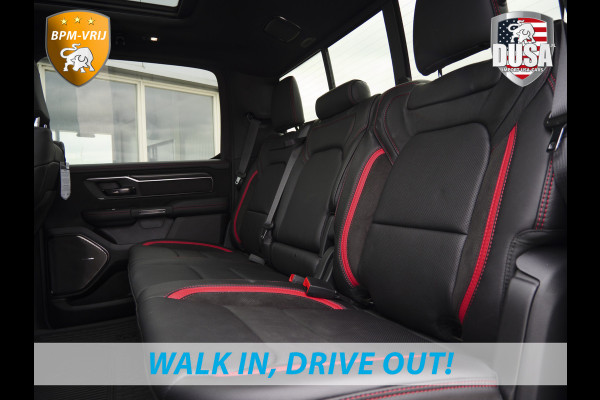 Dodge Ram | RHO | 3.0L Twin-Turbo I6 | 4x4 | Crew Cab | Black Edition | Panoramadak | 14,4-inch Touchscreen | Passenger Display | Getoonde accessoires zijn verkrijgbaar tegen meerprijs