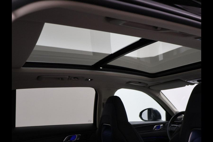 Lynk & Co 01 1.5 PLUG-IN 261 PK AUT. + PANORAMA | INFINTY AUDIO | ADAPTIVE CRUISE | CAMERA | 20 INCH | SFEERVERLICHTING