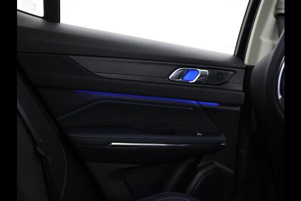 Lynk & Co 01 1.5 PLUG-IN 261 PK AUT. + PANORAMA | INFINTY AUDIO | ADAPTIVE CRUISE | CAMERA | 20 INCH | SFEERVERLICHTING