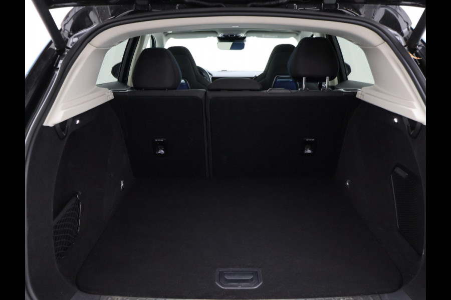 Lynk & Co 01 1.5 PLUG-IN 261 PK AUT. + PANORAMA | INFINTY AUDIO | ADAPTIVE CRUISE | CAMERA | 20 INCH | SFEERVERLICHTING