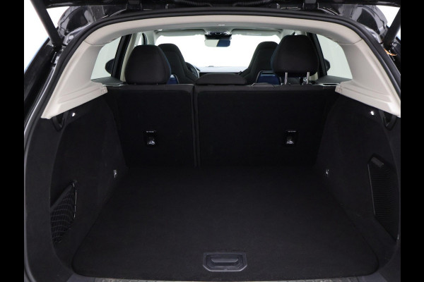 Lynk & Co 01 1.5 PLUG-IN 261 PK AUT. + PANORAMA | INFINTY AUDIO | ADAPTIVE CRUISE | CAMERA | 20 INCH | SFEERVERLICHTING