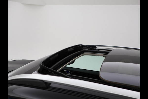 Lynk & Co 01 1.5 PLUG-IN 261 PK AUT. + PANORAMA | INFINTY AUDIO | ADAPTIVE CRUISE | CAMERA | 20 INCH | SFEERVERLICHTING