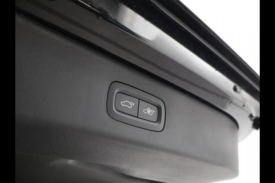 Lynk & Co 01 1.5 PLUG-IN 261 PK AUT. + PANORAMA | INFINTY AUDIO | ADAPTIVE CRUISE | CAMERA | 20 INCH | SFEERVERLICHTING