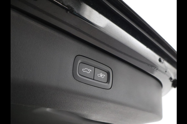 Lynk & Co 01 1.5 PLUG-IN 261 PK AUT. + PANORAMA | INFINTY AUDIO | ADAPTIVE CRUISE | CAMERA | 20 INCH | SFEERVERLICHTING