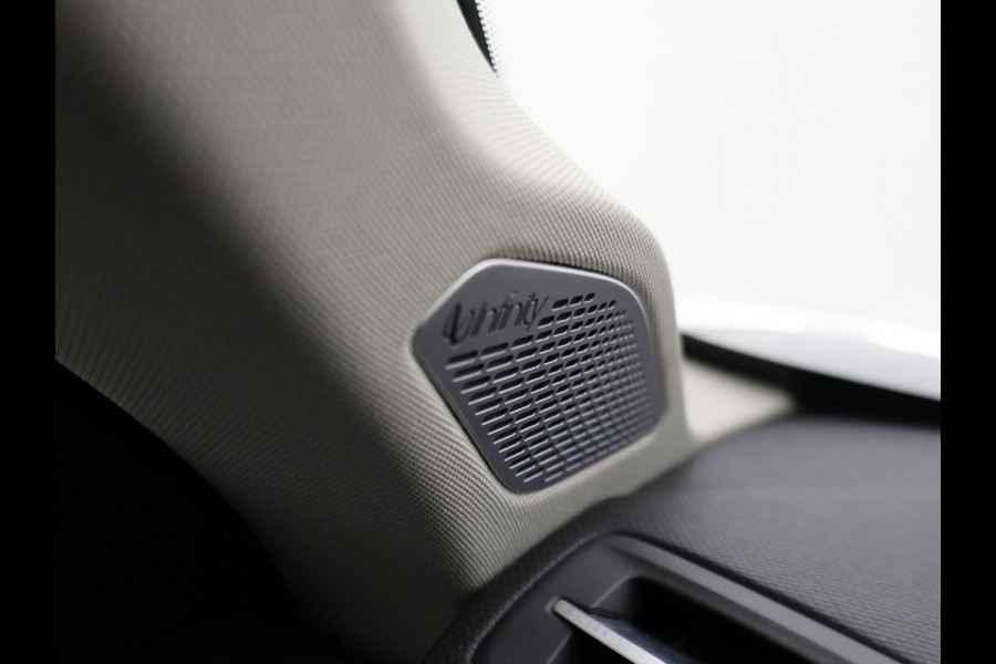 Lynk & Co 01 1.5 PLUG-IN 261 PK AUT. + PANORAMA | INFINTY AUDIO | ADAPTIVE CRUISE | CAMERA | 20 INCH | SFEERVERLICHTING